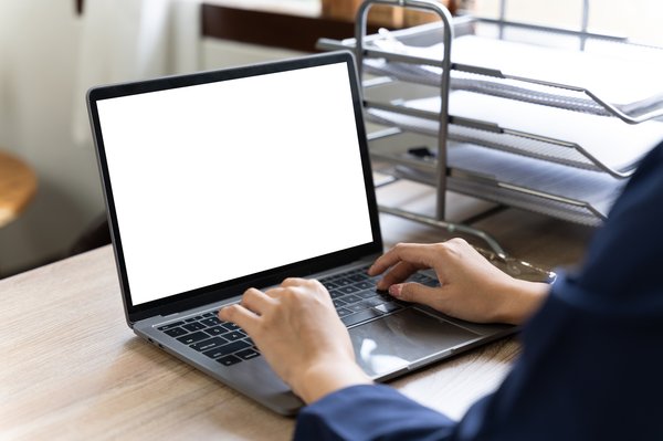 Maîtrisez vos campagnes grâce à un freelance en facebook ads